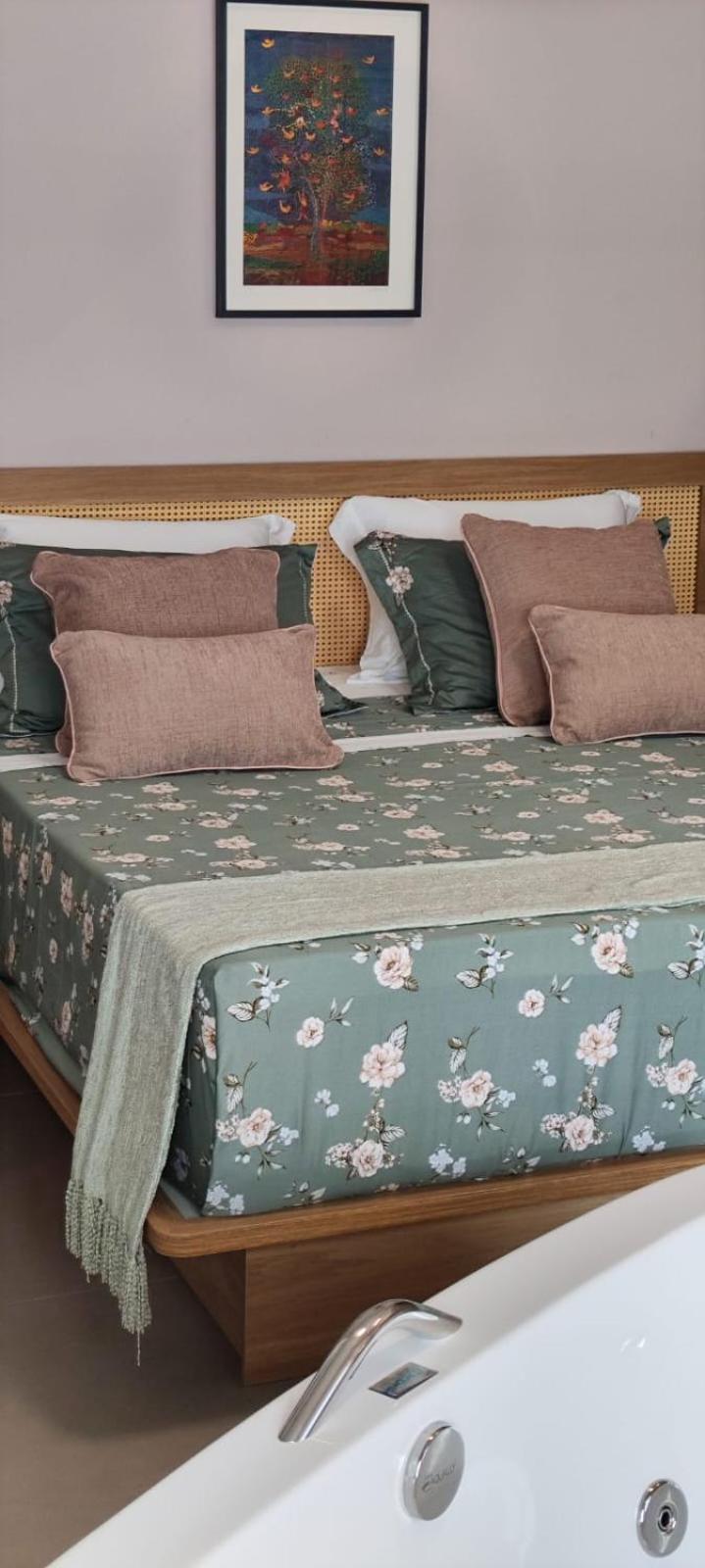 2 Esquina Brotense Hospedagem de charme com hidromassagem