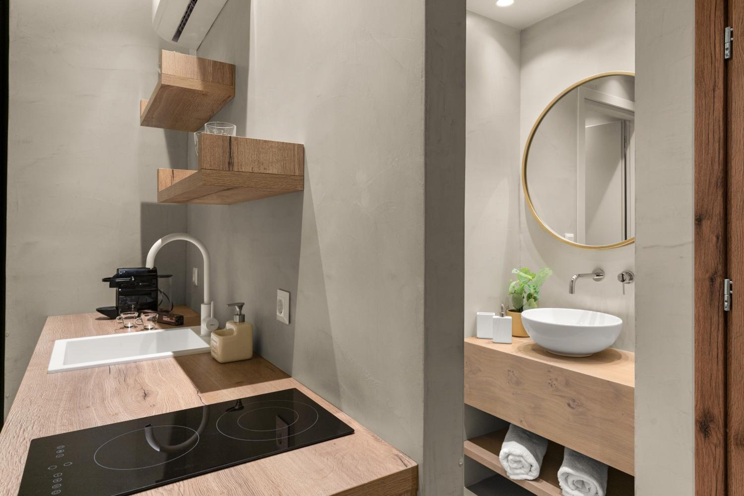 ACRON 12 penthouse Acropolis suites