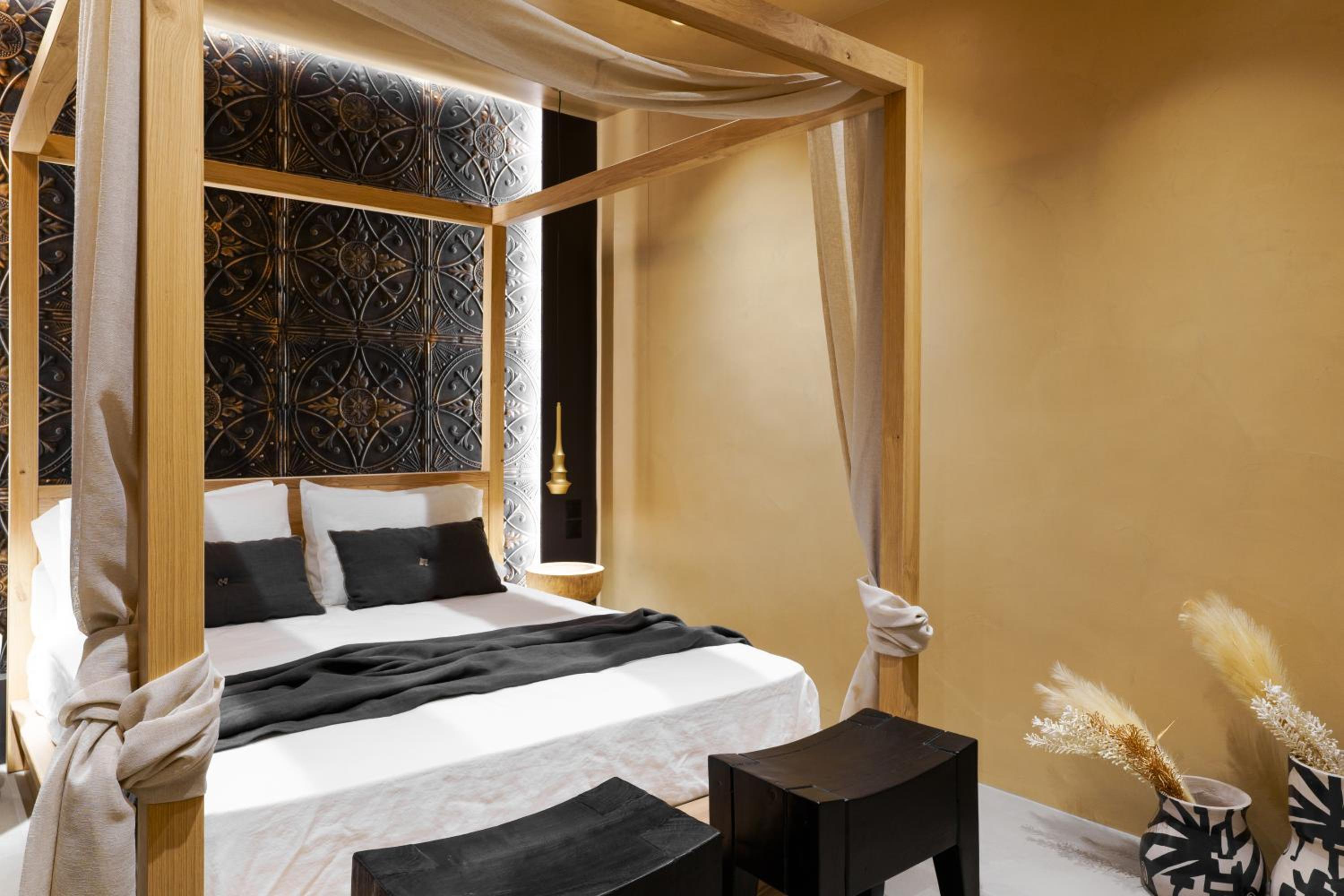 ACRON 12 penthouse Acropolis suites
