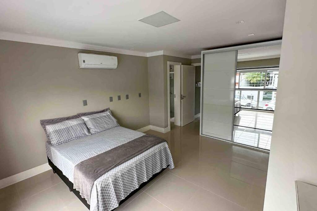 Casa c/ piscina Balneário Camboriú