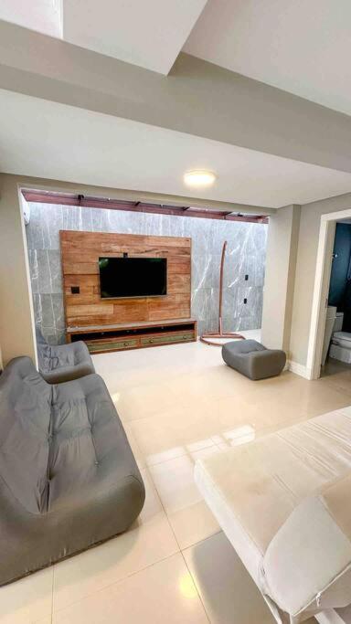 Casa c/ piscina Balneário Camboriú