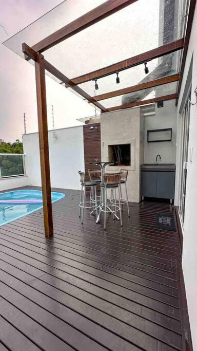 Casa c/ piscina Balneário Camboriú