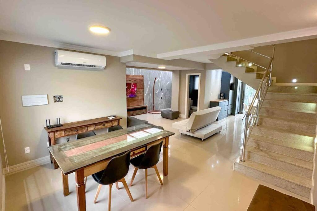 Casa c/ piscina Balneário Camboriú