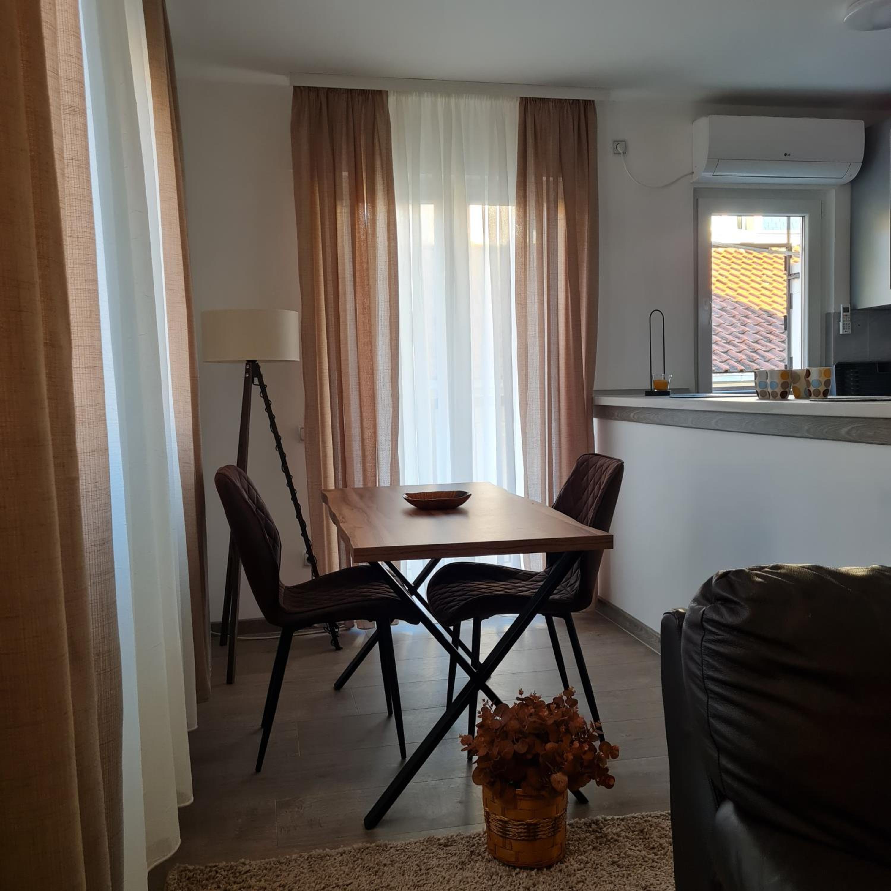 APARTMAN011
