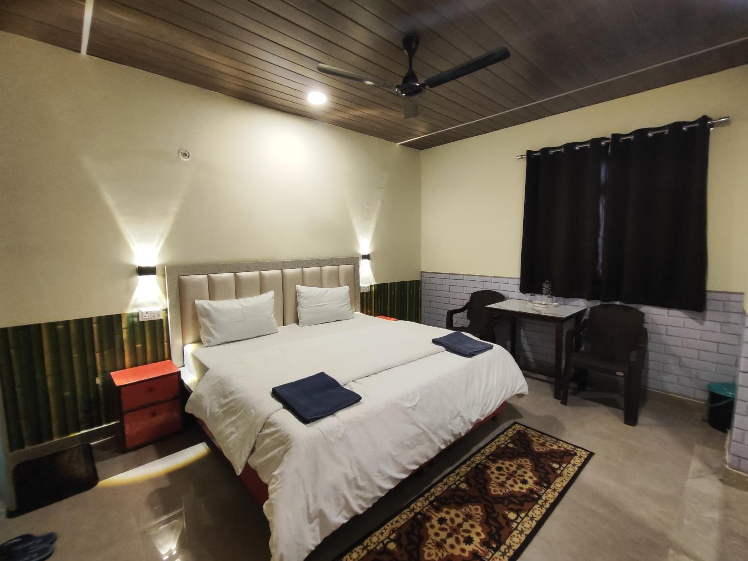 Sunrise Homestay Agra Near Taj Mahal