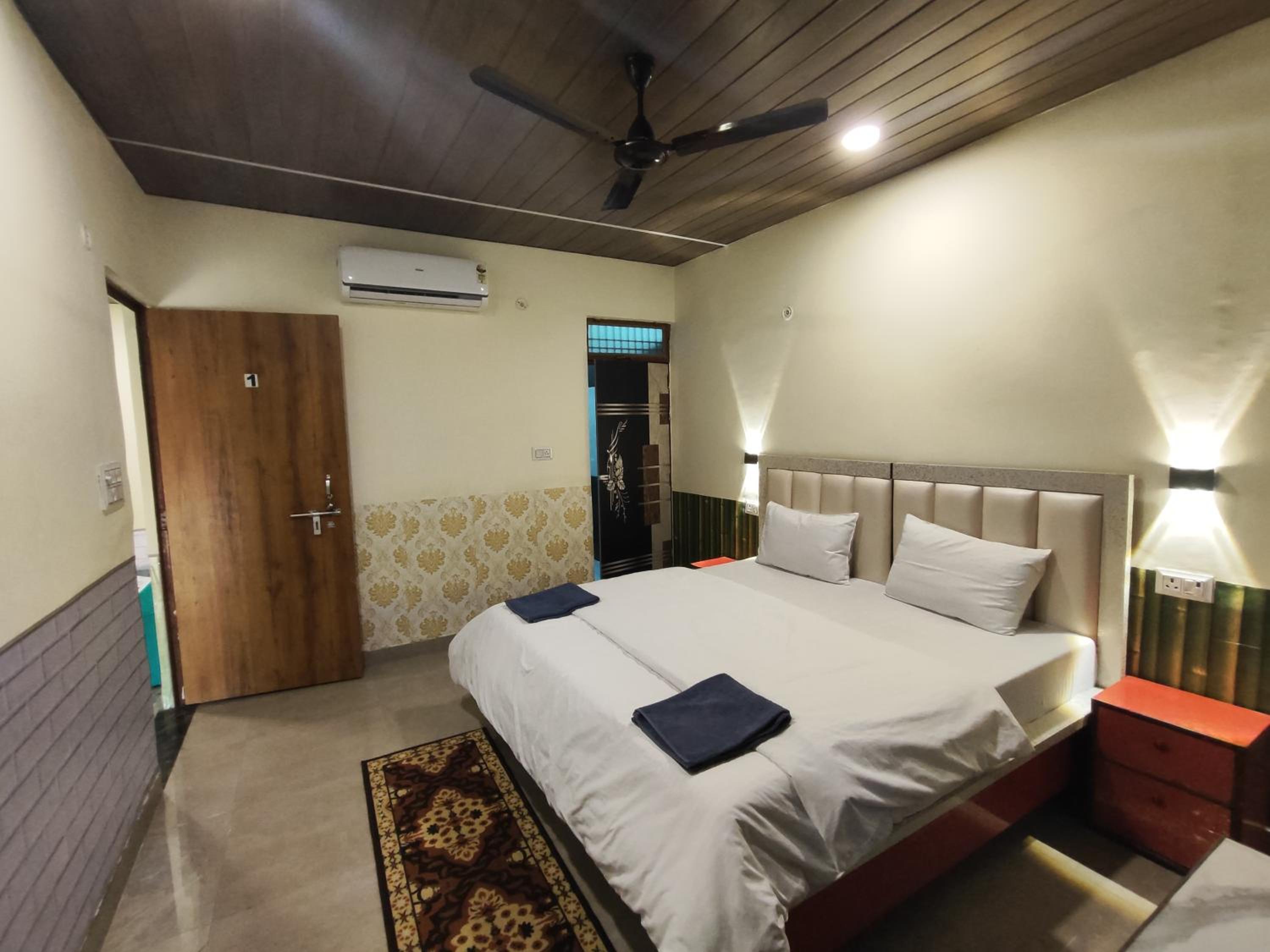 Sunrise Homestay Agra Near Taj Mahal