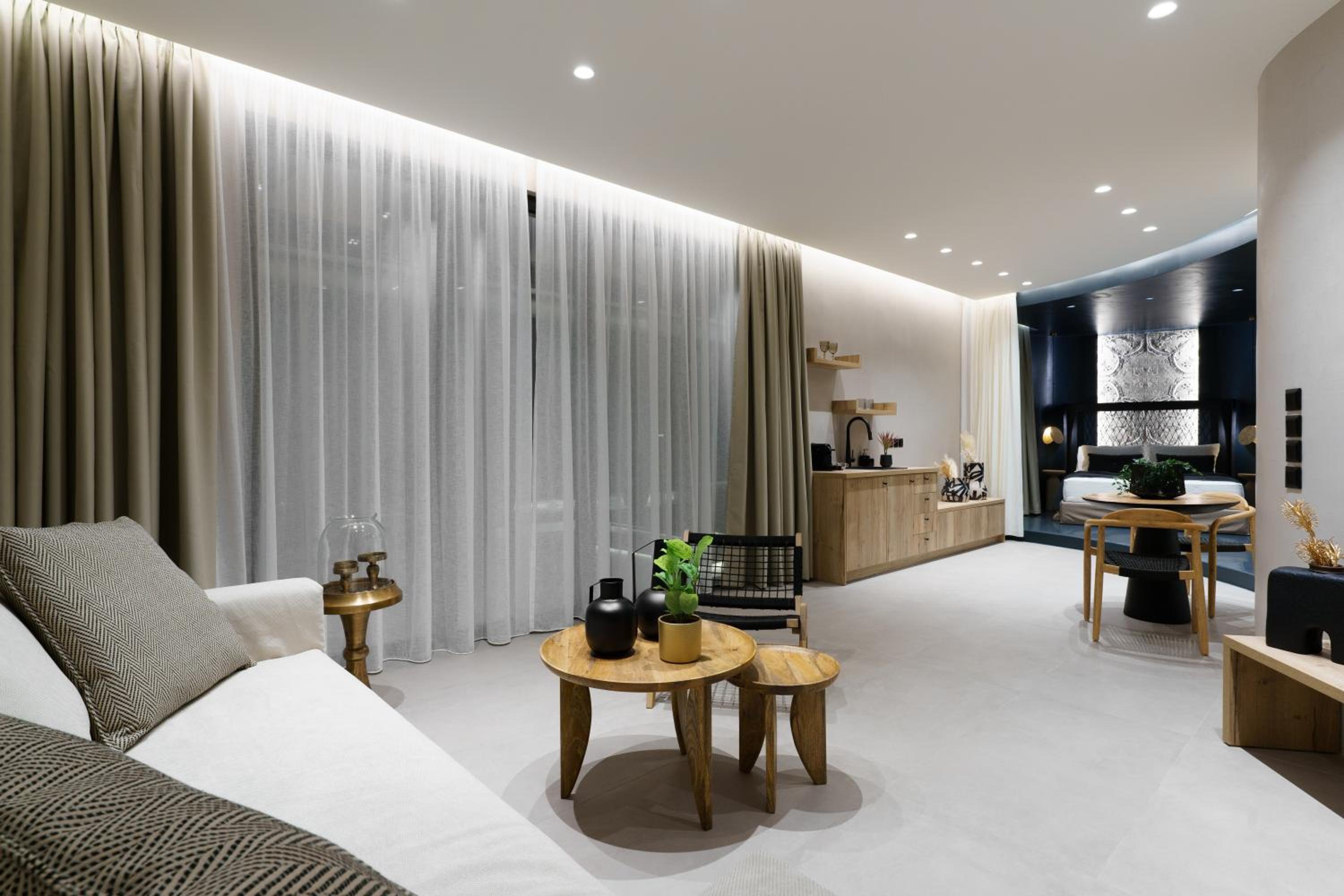 ACRON 12 penthouse Acropolis suites