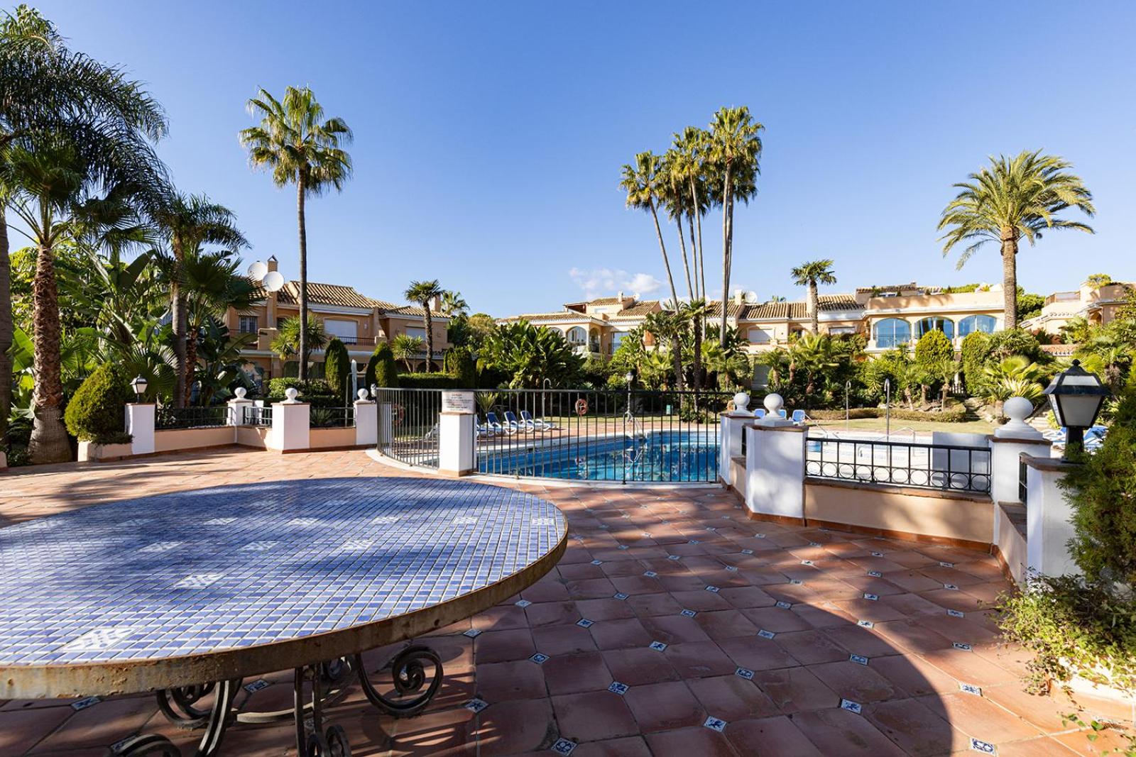 Large Ground Floor Apartment with Private Garden and Beach Access view 2