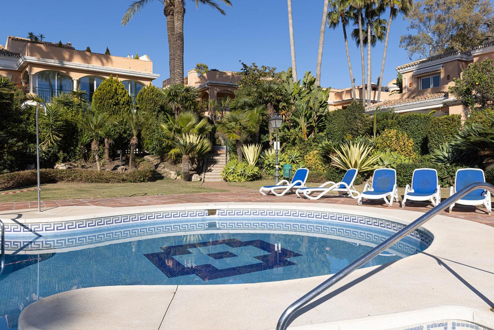 Large Ground Floor Apartment with Private Garden and Beach Access view 5