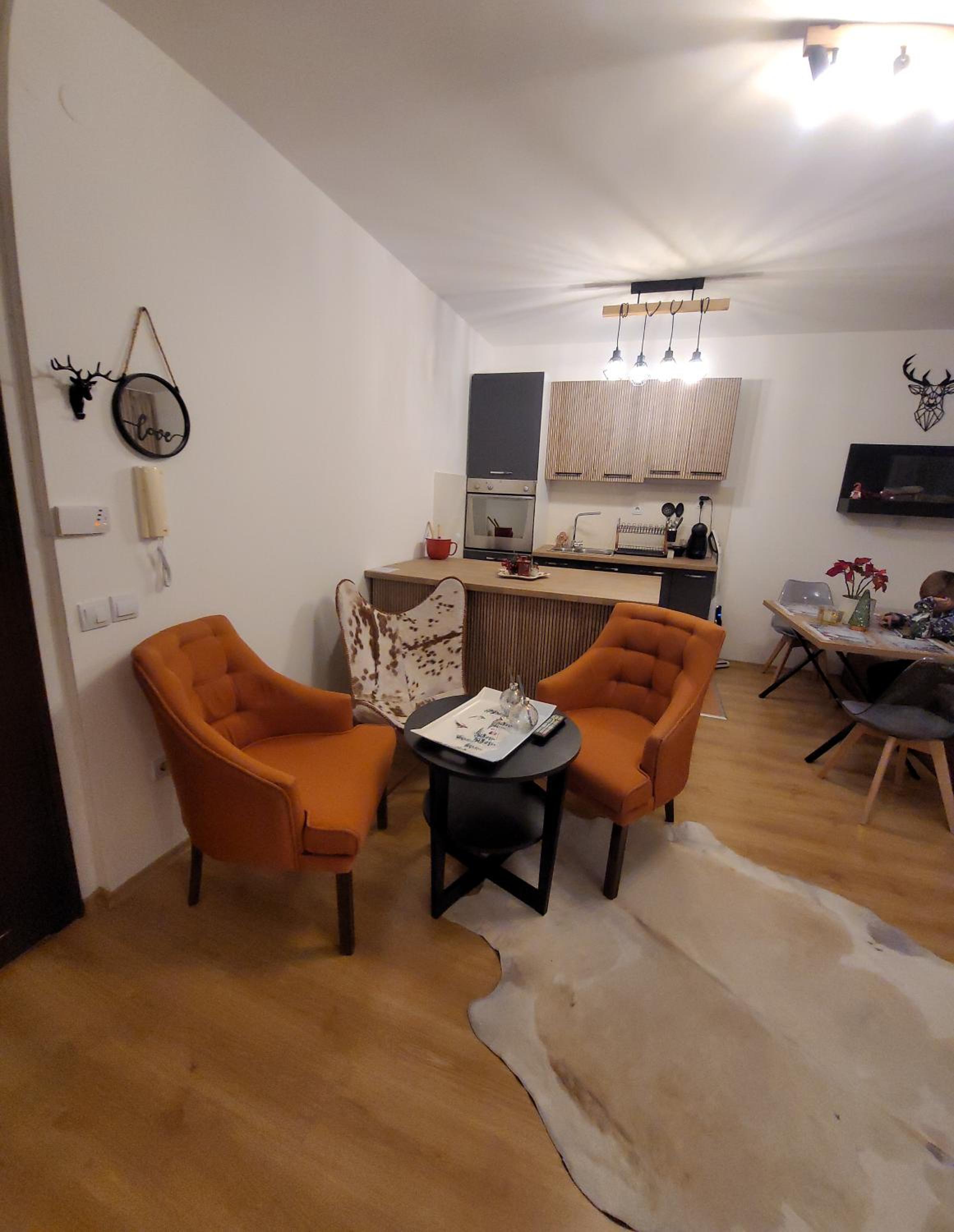 BH and Semiramida Ski Apartment