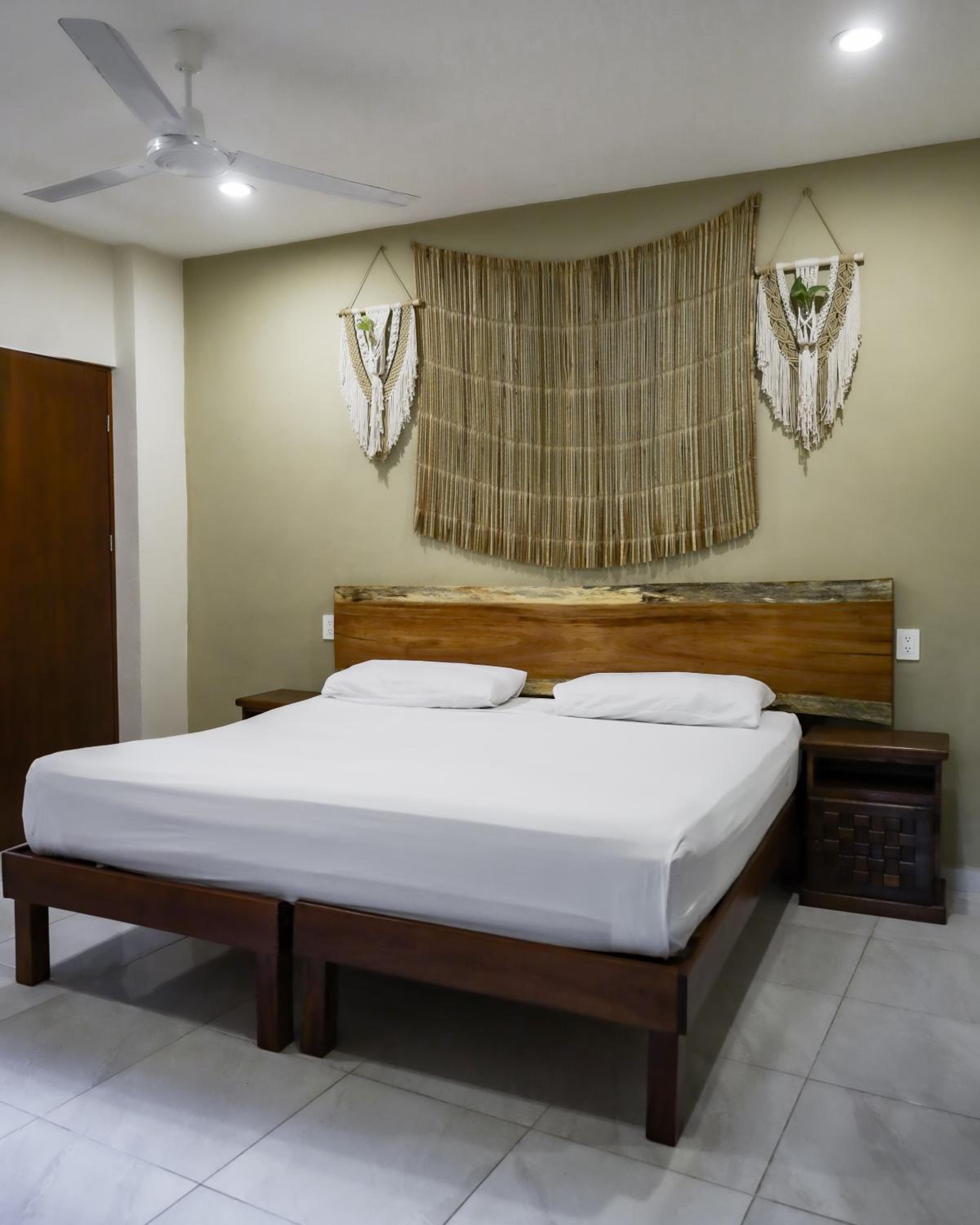 Hotel Tunich Naj & Hostal