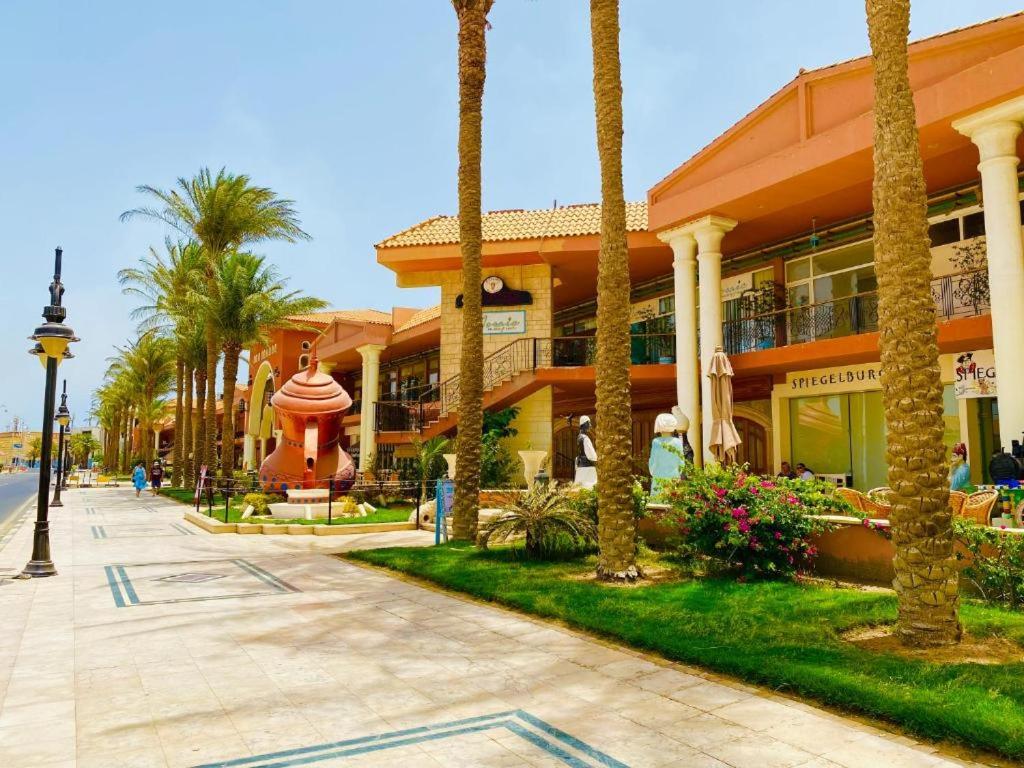 Desert Pearl Romantic Apartment