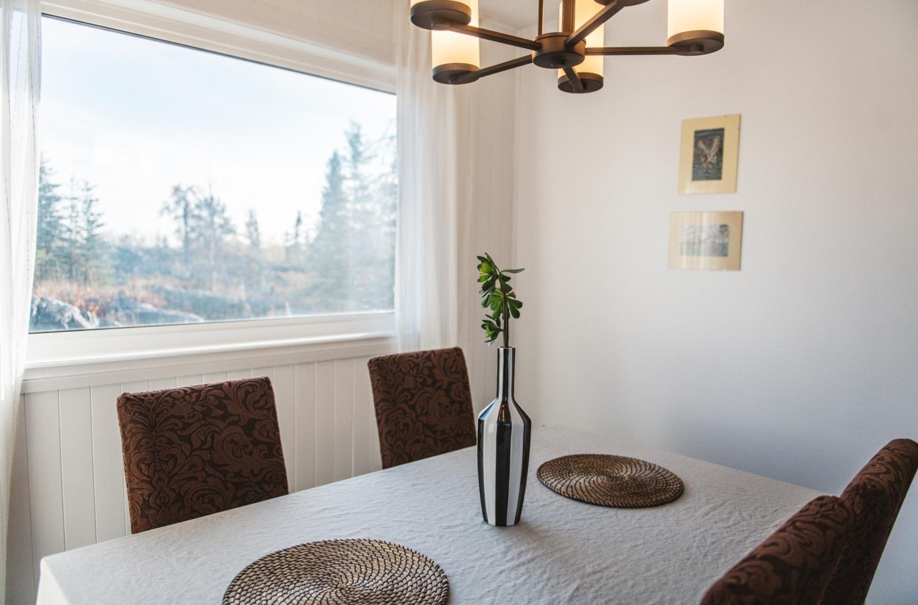 Yellowknife Downtown Toboggan Hill Retreat