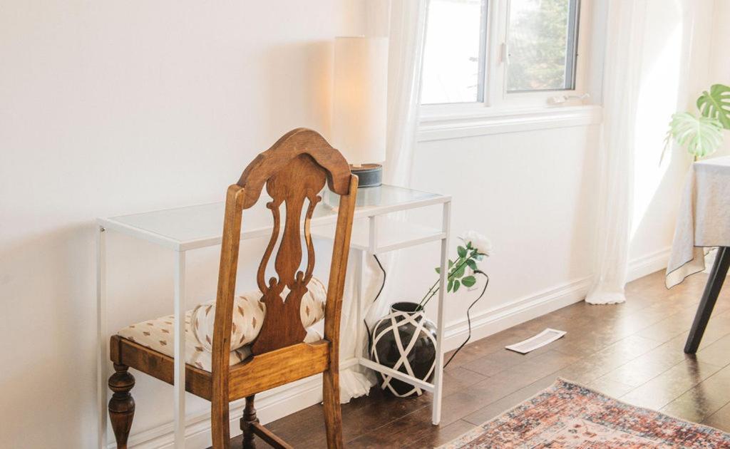 Yellowknife Downtown 50a ave Vacation Home