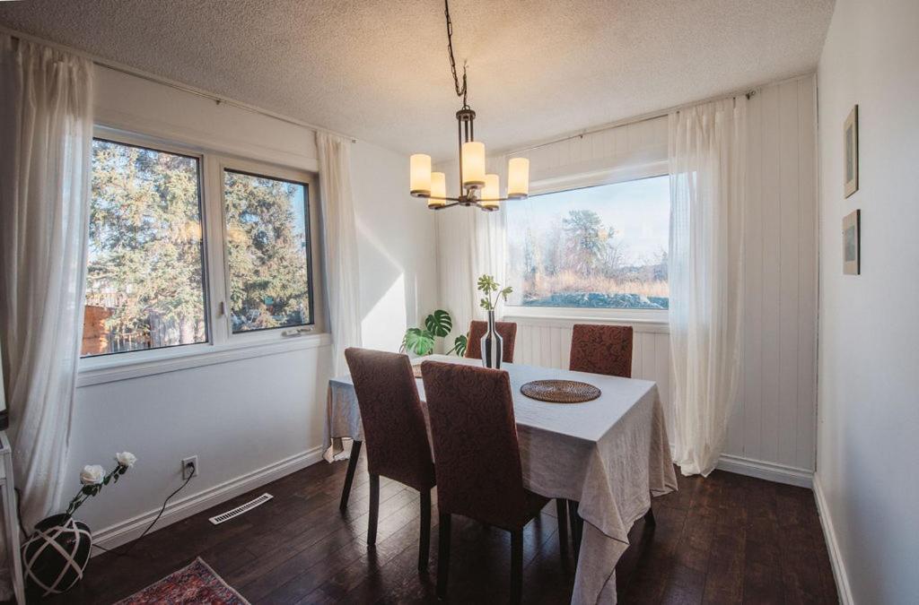 Yellowknife Downtown 50a ave Vacation Home