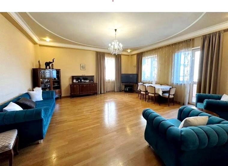 City Center Spacious 3 Bedroom and 2 Bathroom Apartment on Northern Avenue,