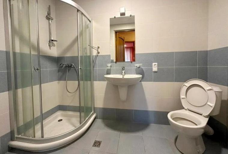City Center Spacious 3 Bedroom and 2 Bathroom Apartment on Northern Avenue,
