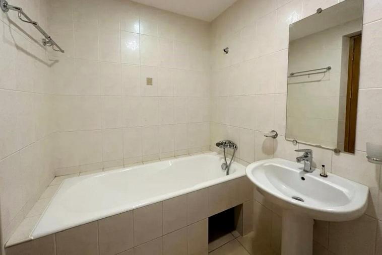 City Center Spacious 3 Bedroom and 2 Bathroom Apartment on Northern Avenue,