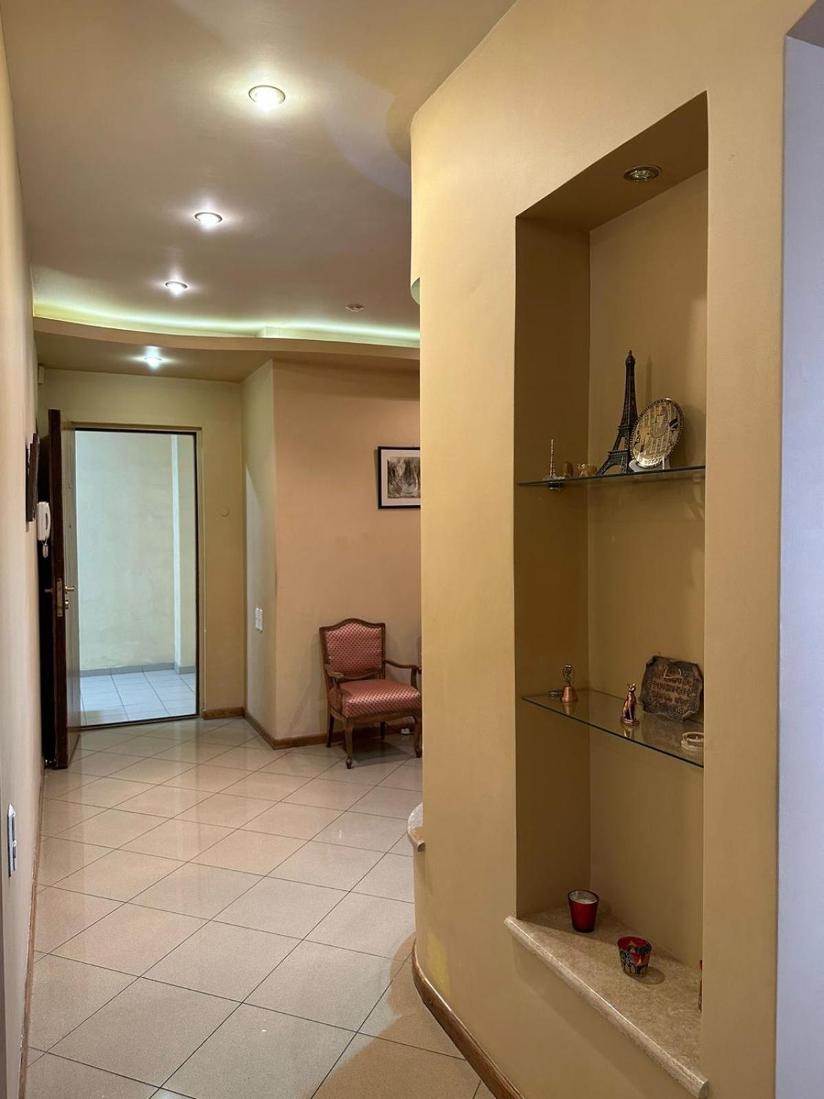 City Center Spacious 3 Bedroom and 2 Bathroom Apartment on Northern Avenue,