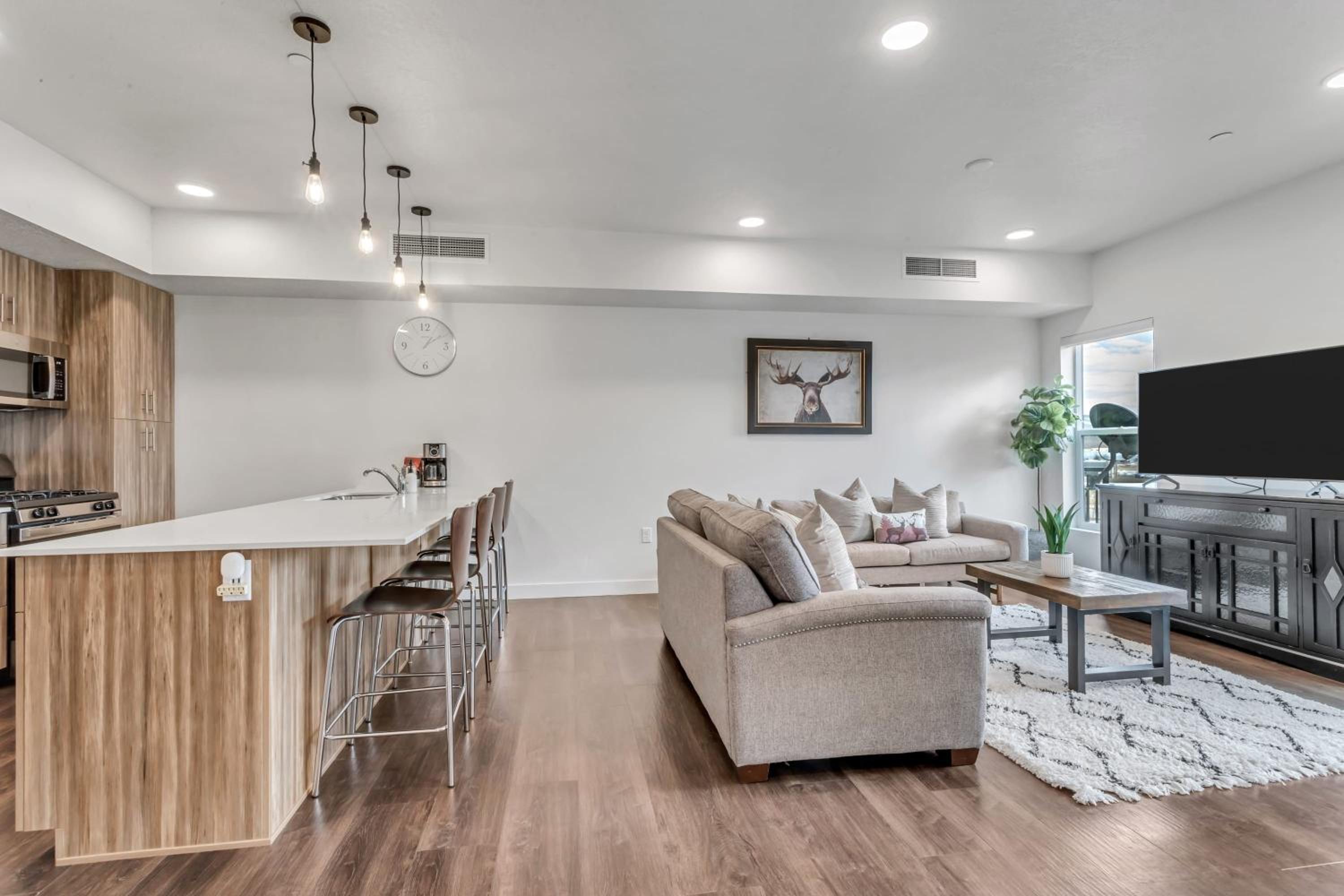 Newly Built Modern Park City Getaway l Zen by Stay view 4