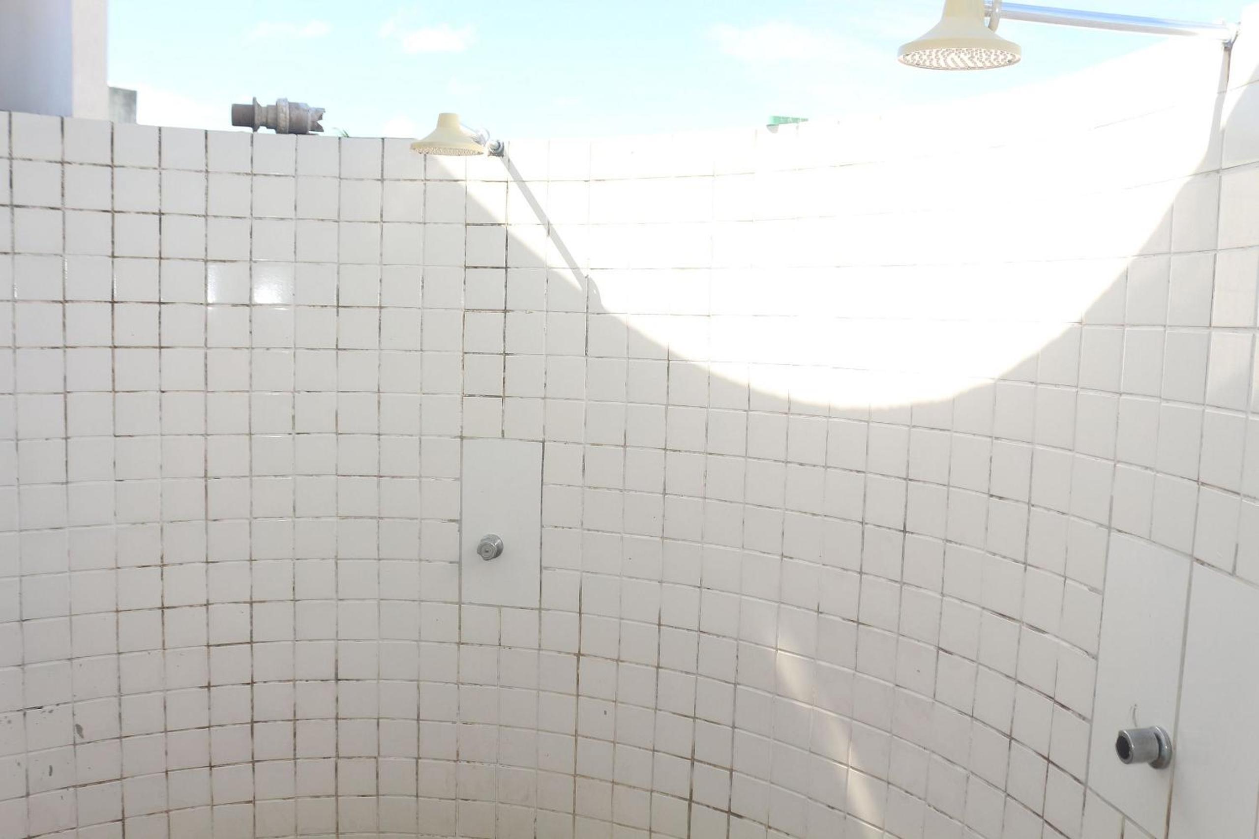 Mansion with Private Pool and Jacuzzi 6 suites-082M