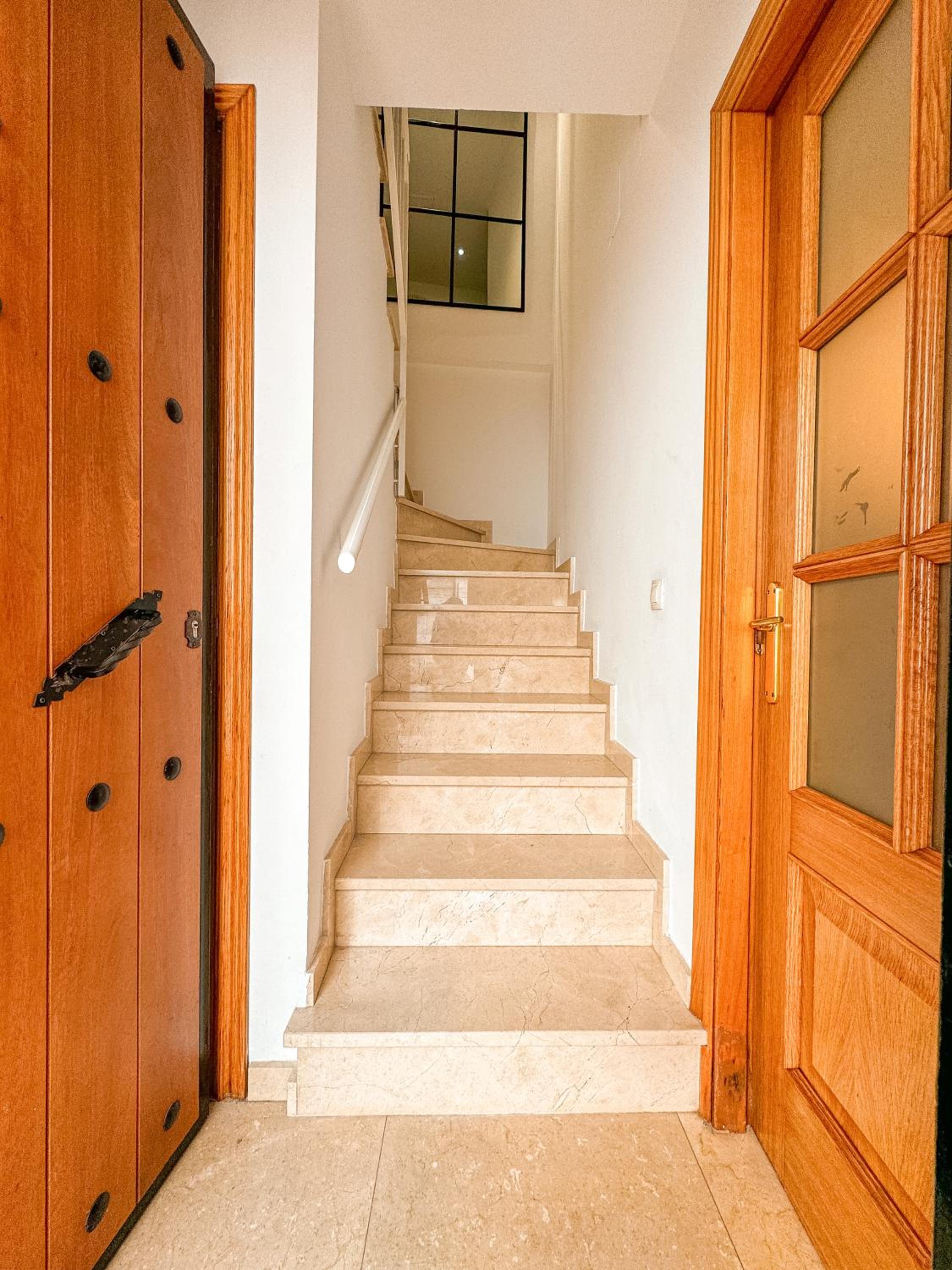 Duplex Fuente Piedra Escrita