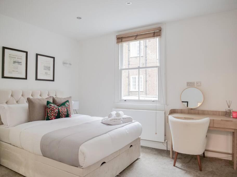 Tranquil Urban Oasis in Kensington