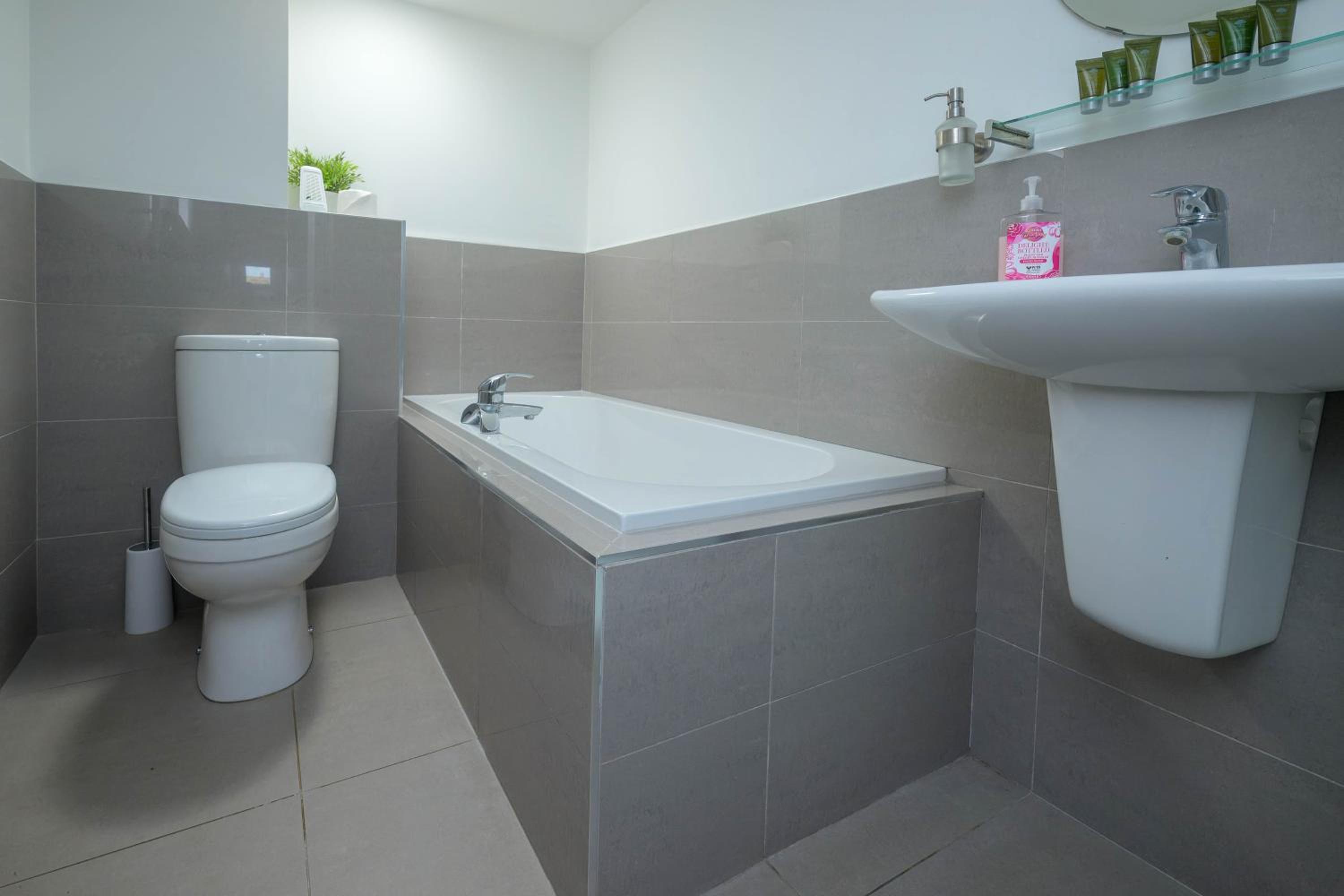 Cosy & Central Brockenhurst Flat, 2BR