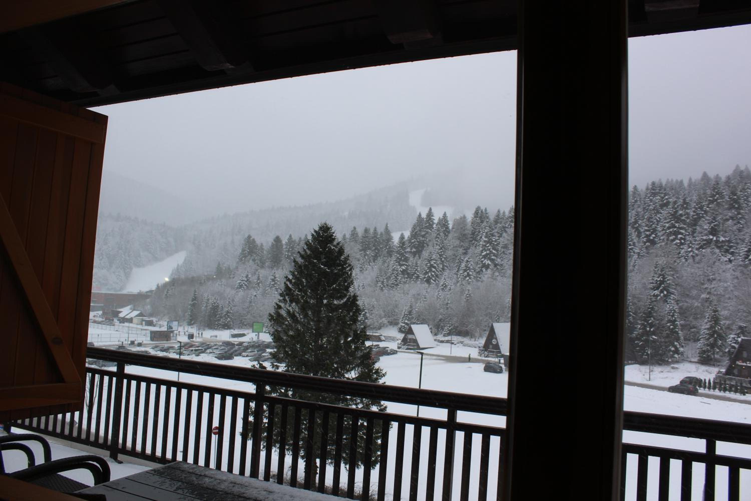 Bjelasnica Mountain Charm Lodge