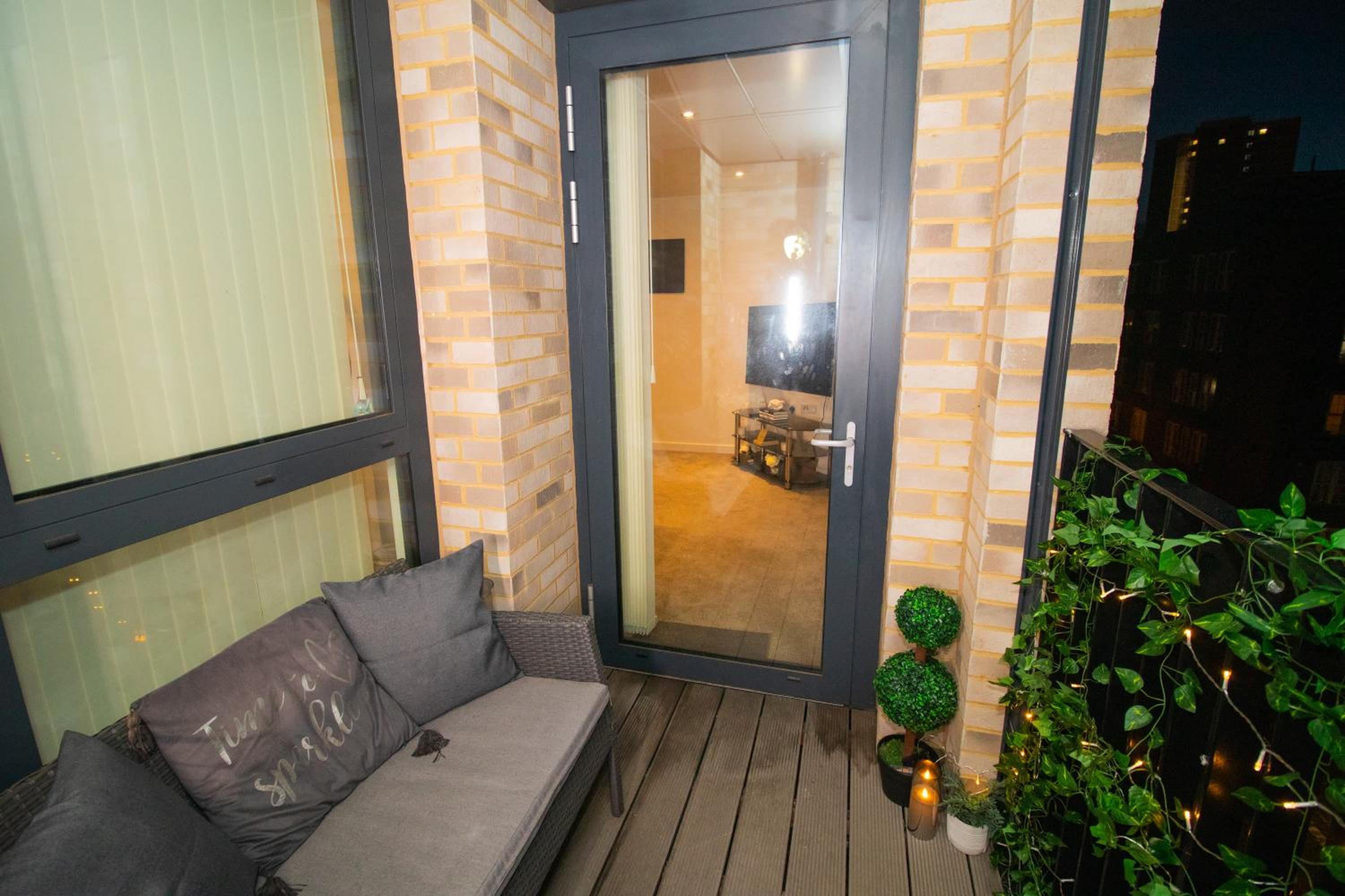 Apartment in Greenwich Near The 02 With A Balcony and View