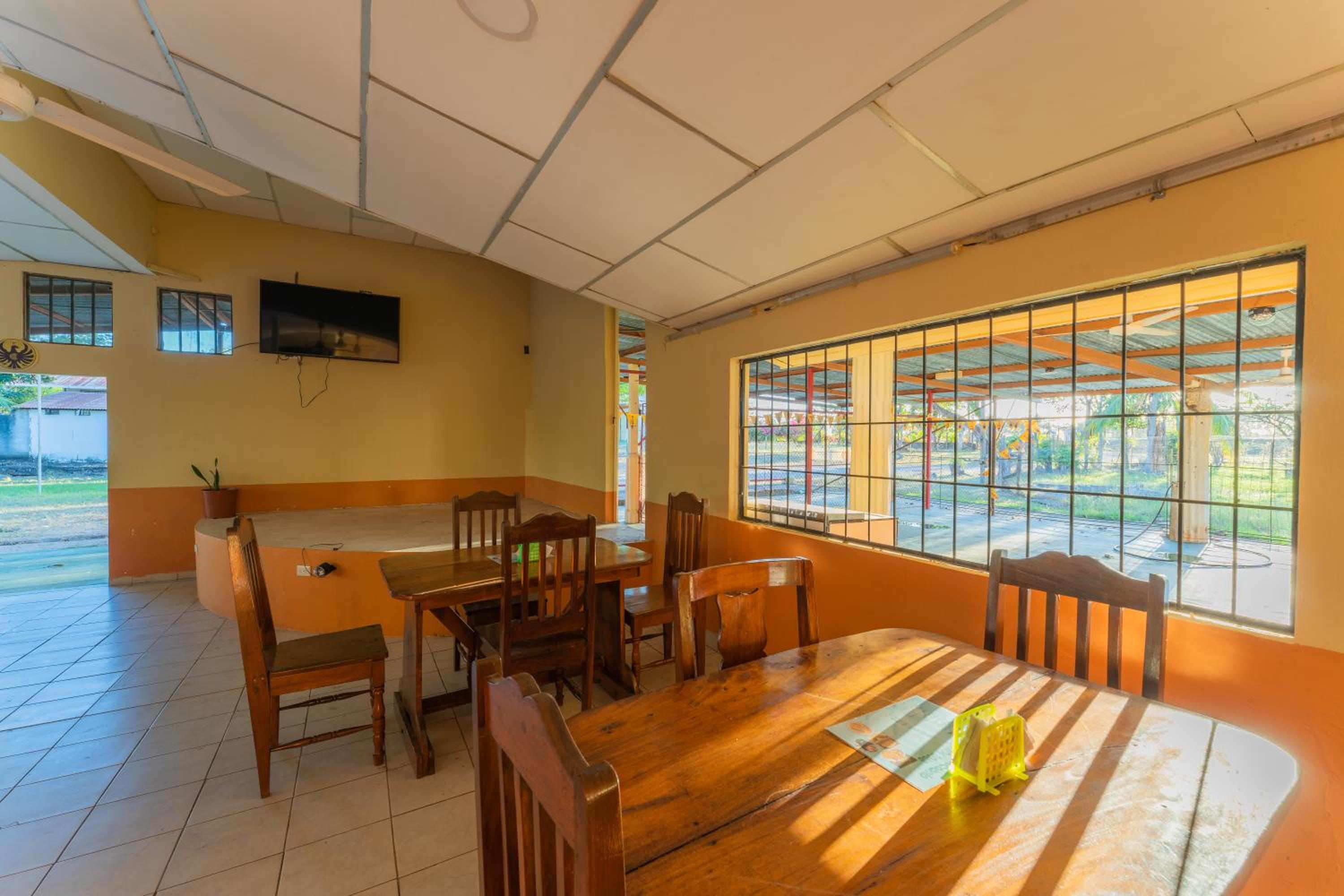 Hotel El Cocobolo Food&Rest Room 2 B&B WiFi AC Pkg Free Swimmingpool