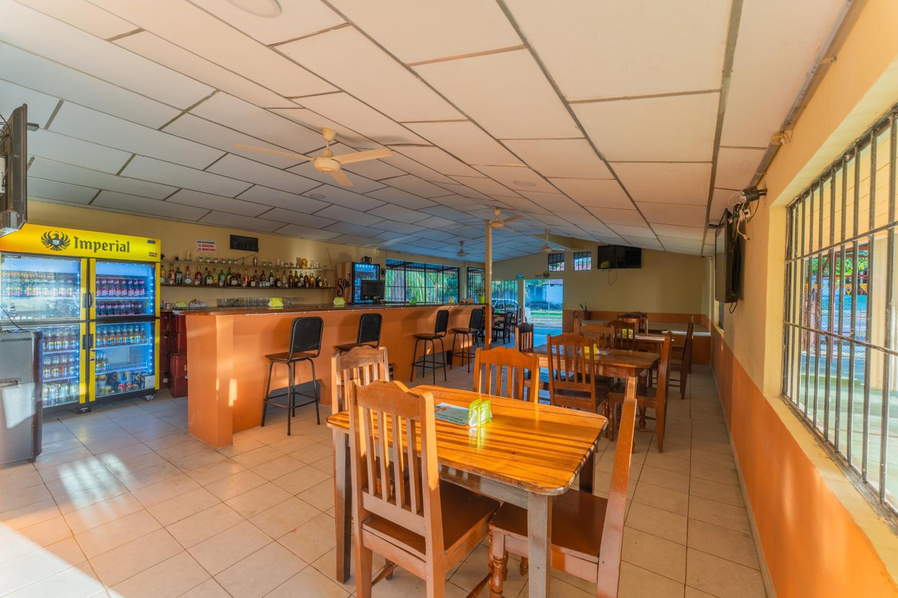 Hotel El Cocobolo Food&Rest Room 2 B&B WiFi AC Pkg Free Swimmingpool