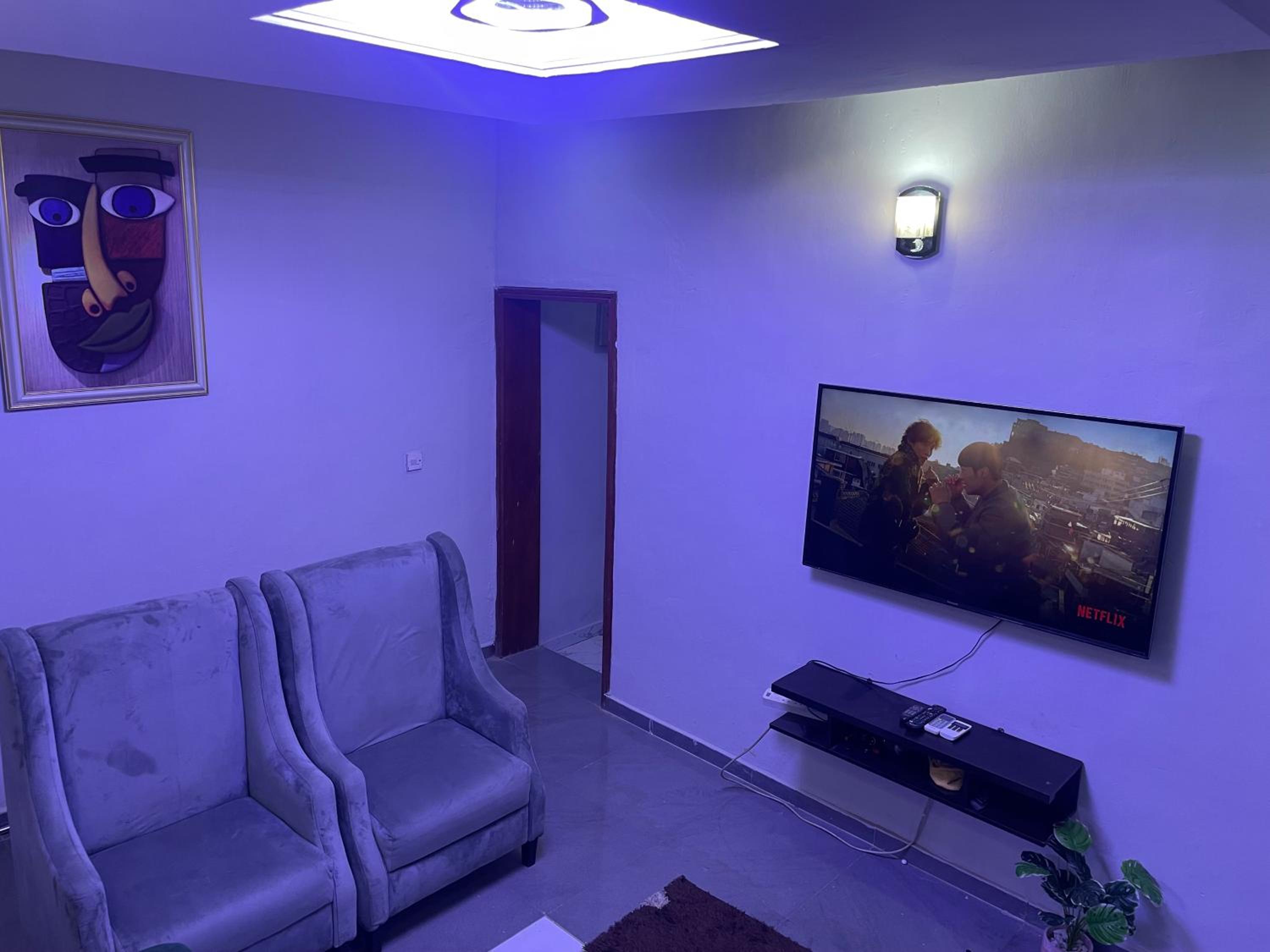 Essential Homez 3 Bedroom Serviced Apartment, Ago Palace way Okota view 4