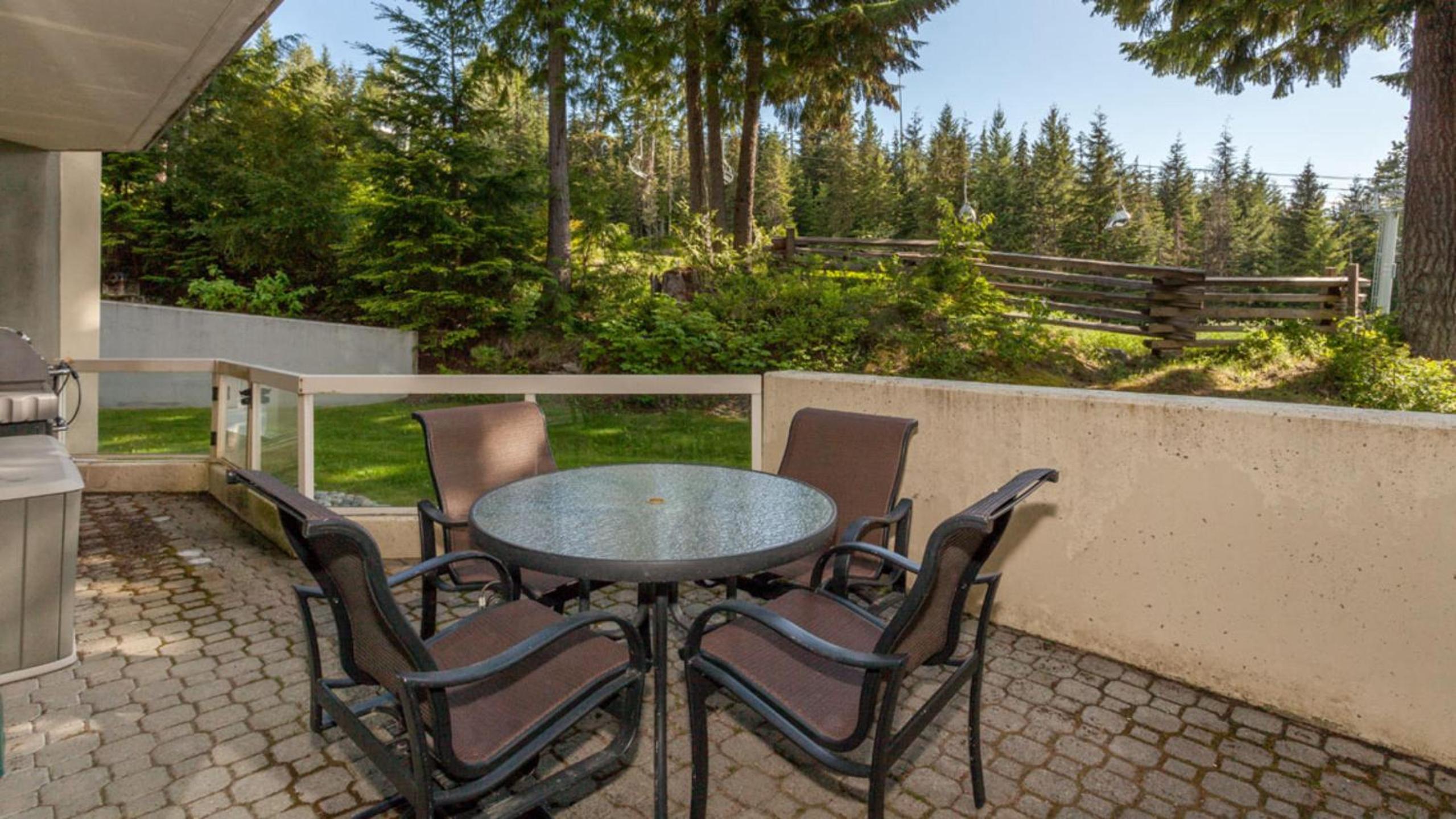 Woodrun Lodge 108 | Ski-In Ski-Out Condo w/ Pool, Hot Tub, Parking, & Patio Near Upper Village