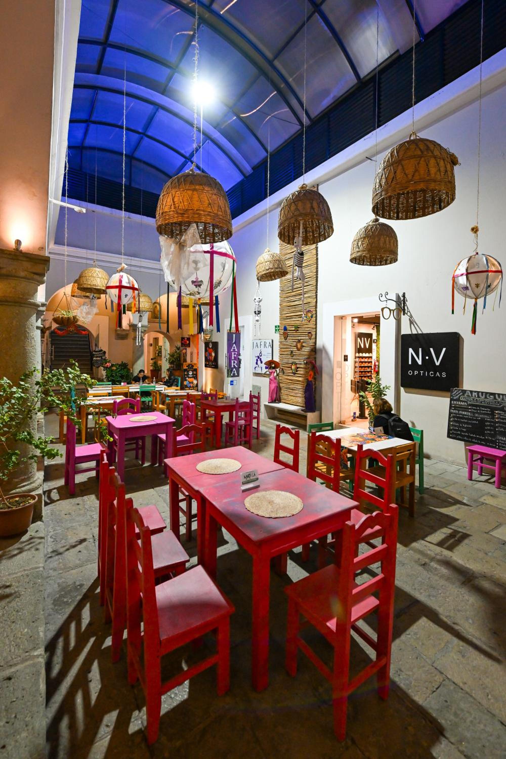 dining