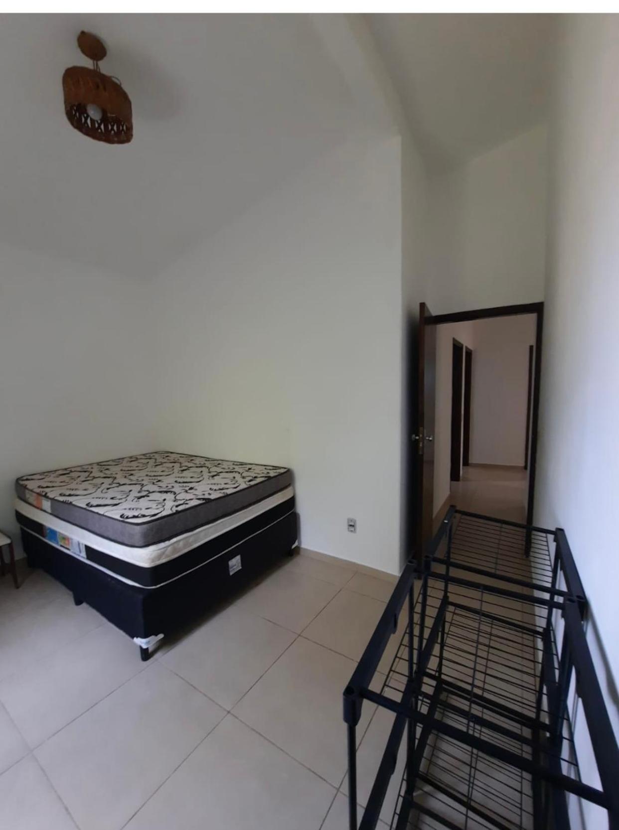 linda chácara com casa principal pomar & piscina