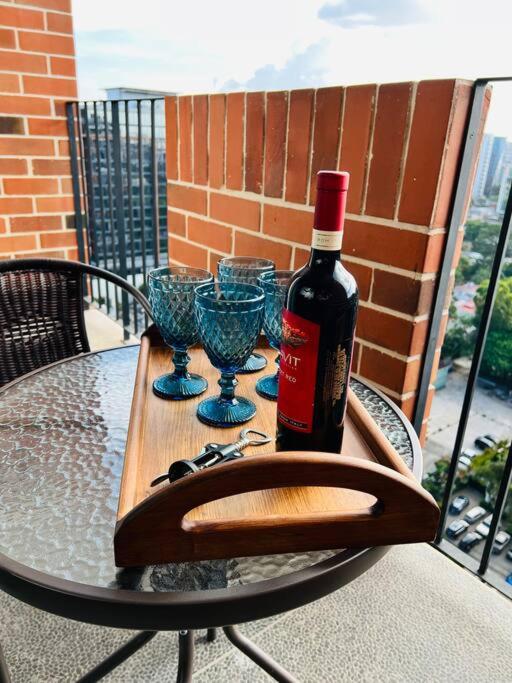 Miradolo Premium, 2 Dormitorios, Zona 10, Piscina, Gym, Parqueo view 5