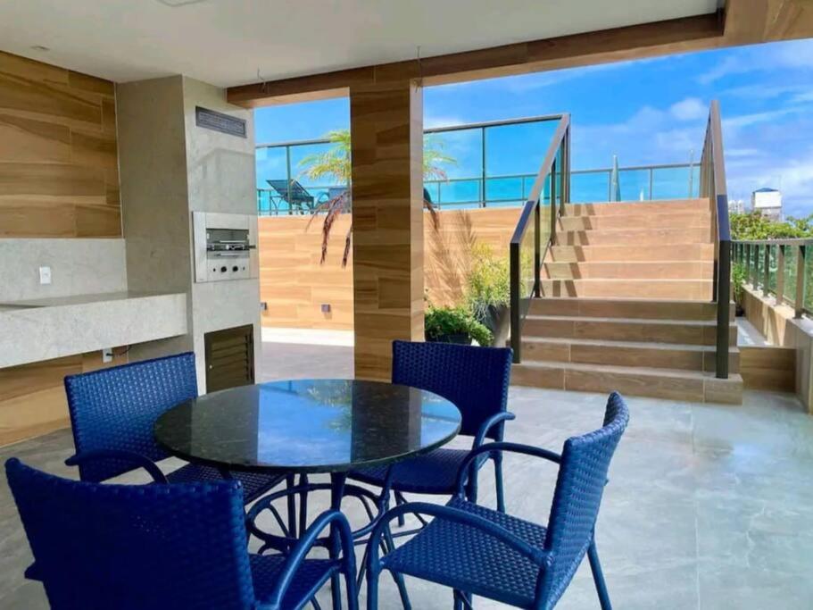 Flat com Rooftop à 100metros das Piscinas Naturais
