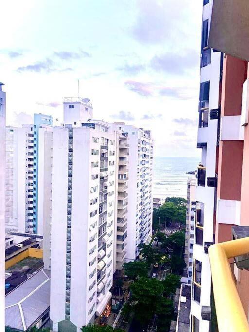 Flat guaruja Pitangueiras vista mar 150Mts praia