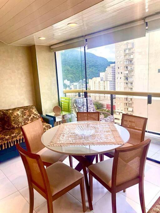 Flat guaruja Pitangueiras vista mar 150Mts praia