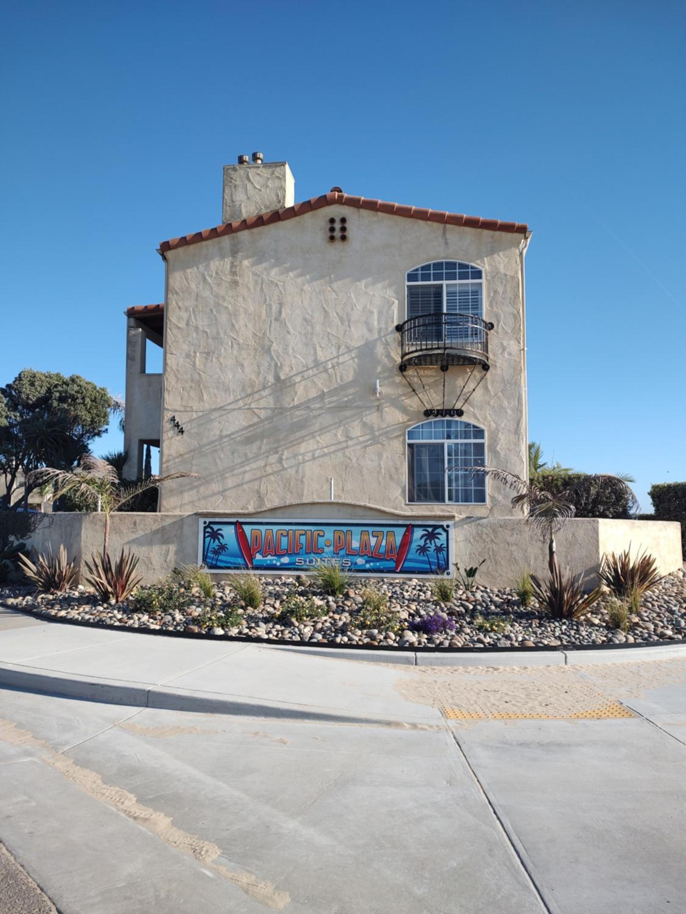 Pacific Plaza Resort