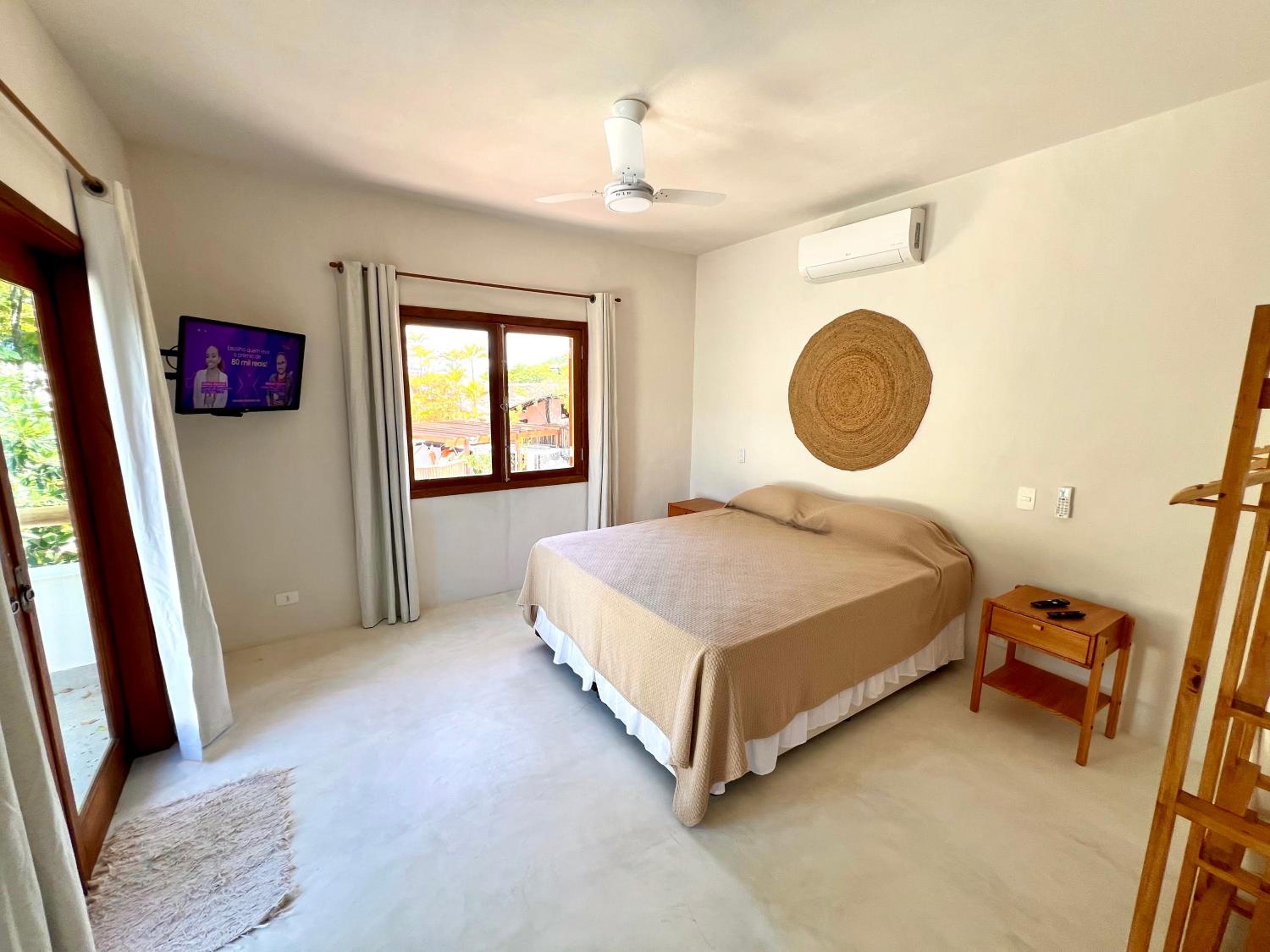 Linda casa em Condomínio de Costeira na Ilhabela