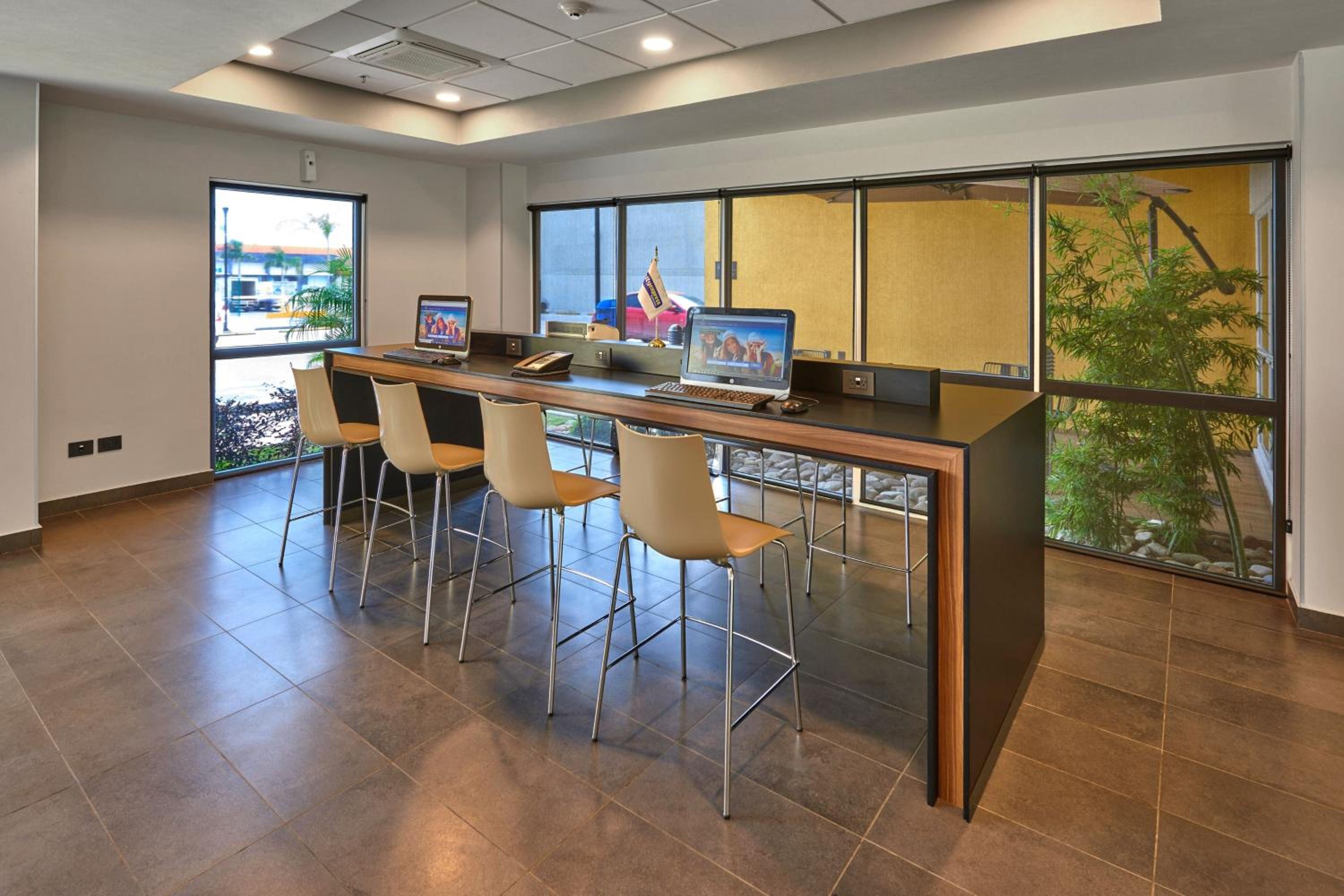 Tampico Vacations - City Express by Marriott Tampico Altamira - Property Image 12