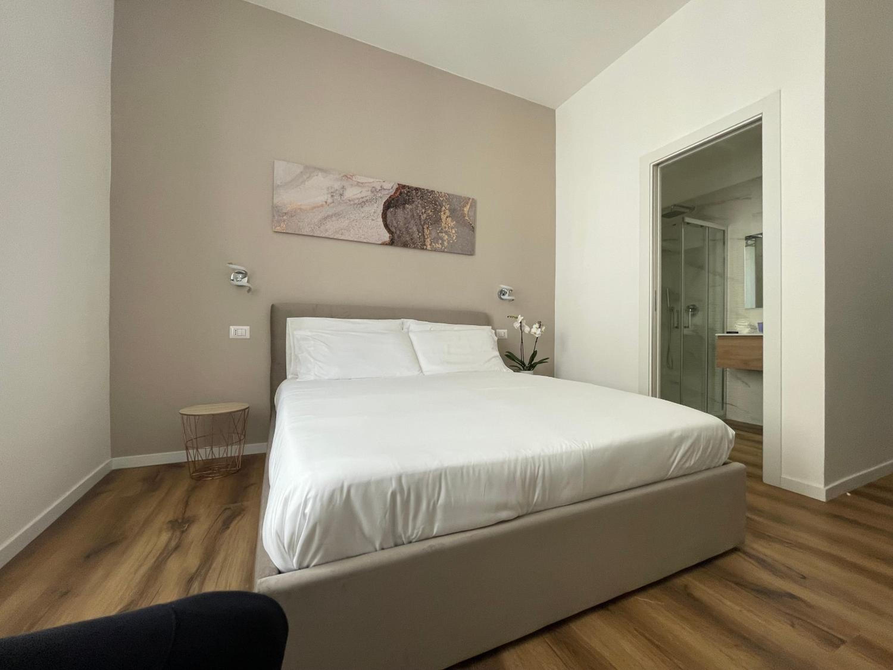 Belltower Elegans Guest House