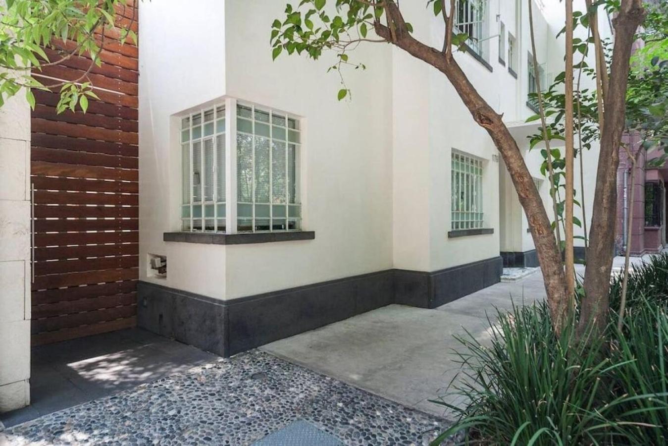 Condesa Residence Amsterdam 101 Serene 1 Bed1Bath on Amsterdam Av — Mexico City