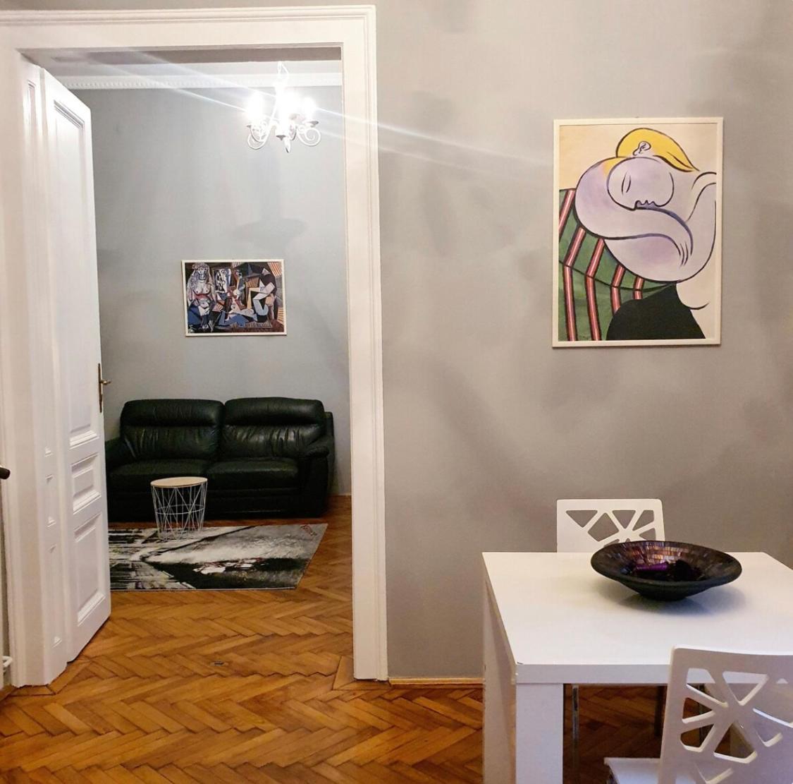 Center Belgrade- Bohemian quarter Skadarlia view 5