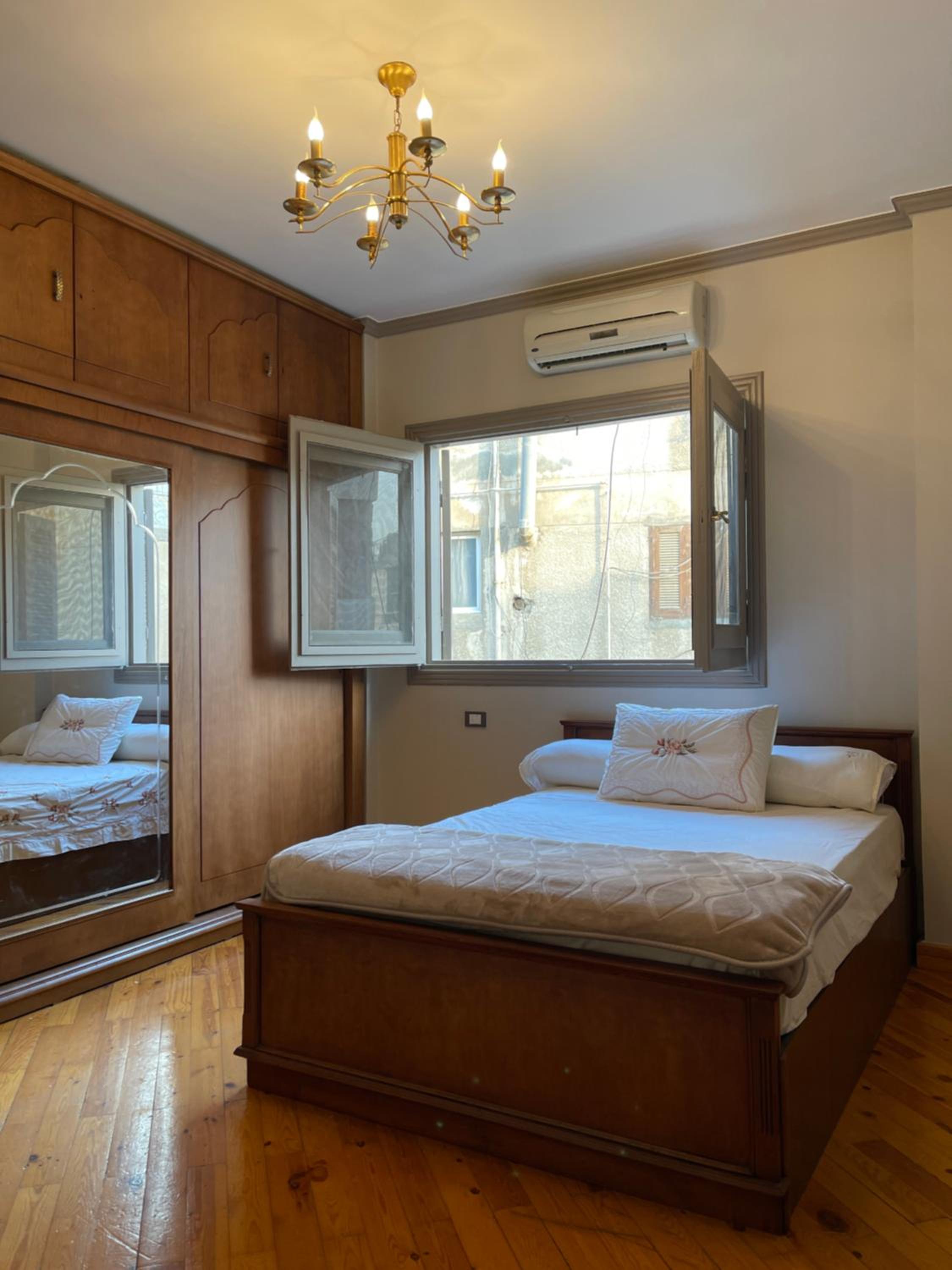 Elegant Apartment
