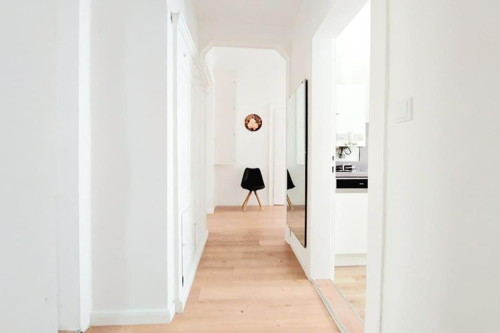 Central & Spacious CheckInVienna Apartment