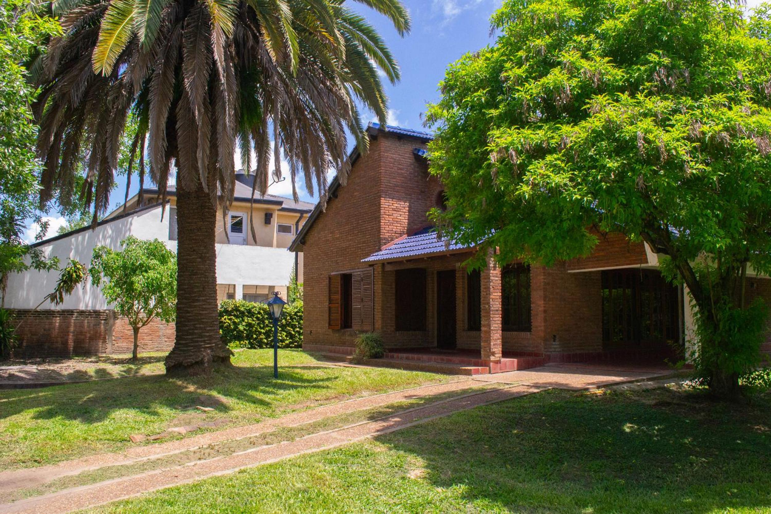 Amplio chalet en zona centro San José, Entre Ríos