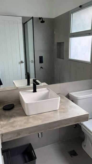 Veraneo en Punta: casa remodelada a estrenar view 4